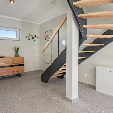 Strandnahes Doppel-apartment Mit Meerblick, Terrasse & Balkon