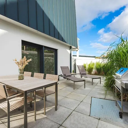 Strandnahes Doppel-apartment Mit Meerblick, Terrasse & Balkon *